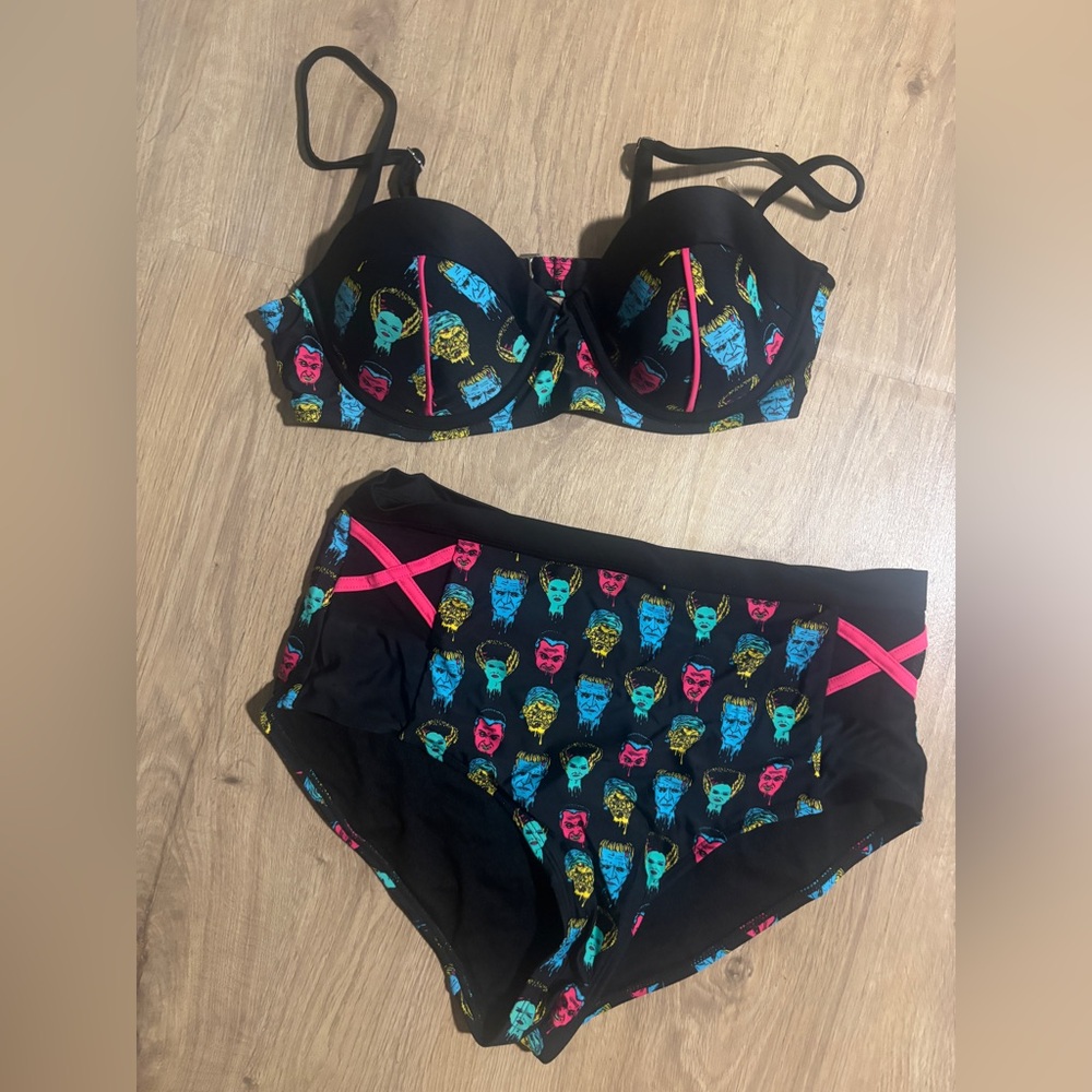 🧟‍♀️ Monsters Bikini